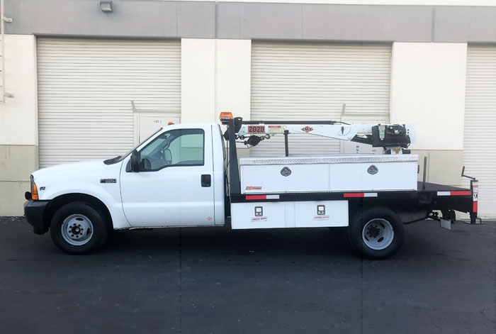 2001 Ford F-350 XL Crane Service Truck w/ Only 45K  - Driver Side