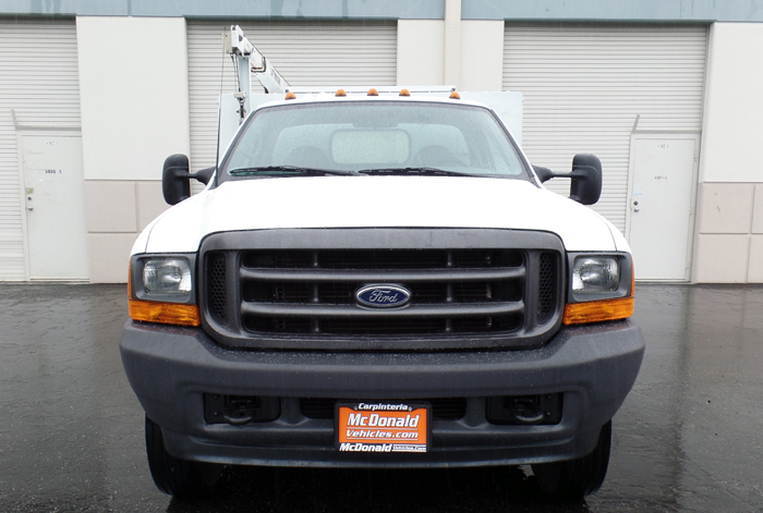 2001 Ford F-450 Service-Utility w/ Crane - Front View