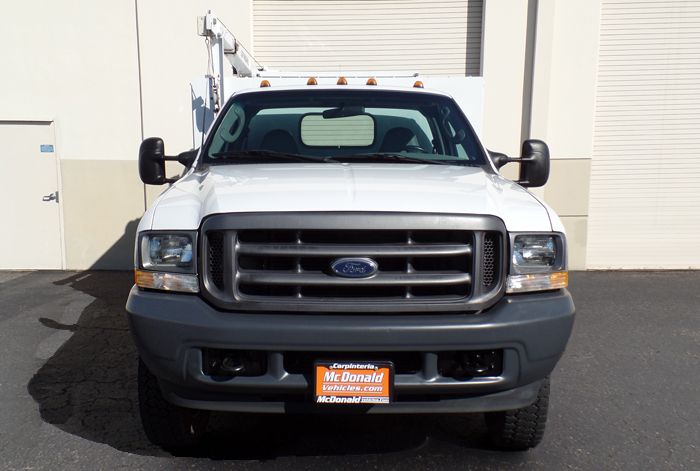 2003 Ford F-550 4 x 4 Service Truck w/ Crane - Front View