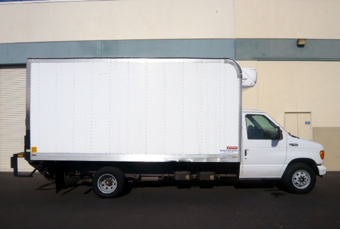2004 Ford E-450 16' Refrigerated Box Van -  Passenger Side View