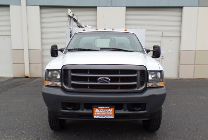 2004 Ford F-450 Crane - Front View 