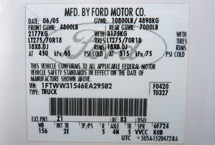 2006 Ford F-350 XLT 4 x 4 Crew Cab 6 Spd Manual Pickup with 90K 2008 Chevy C1500 Silverado - Federal Label