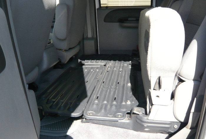 2006 Ford F-350 XLT 4 x 4 Crew Cab 6 Spd Manual Pickup with 90K 2008 Chevy C1500 Silverado - Inside 2- Rear Seat