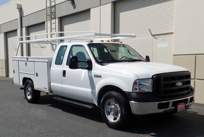 2007 Ford F-350 SD Super Cab Utility w/ Only 76K width=
