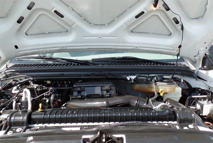 2007 Ford F-350 Super Duty XL Super Cab Utility - Engine View