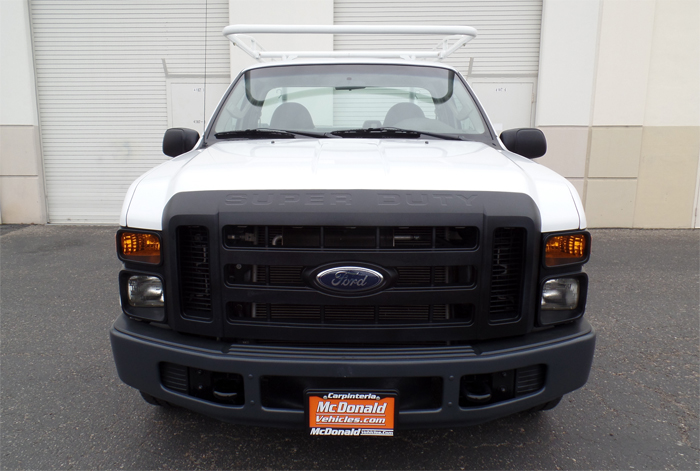 2008 Ford F-350 Super Duty XL Utility - Front View 