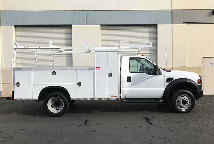 2008 Ford F-450 XL Service/Utility Truck - Passenger Side