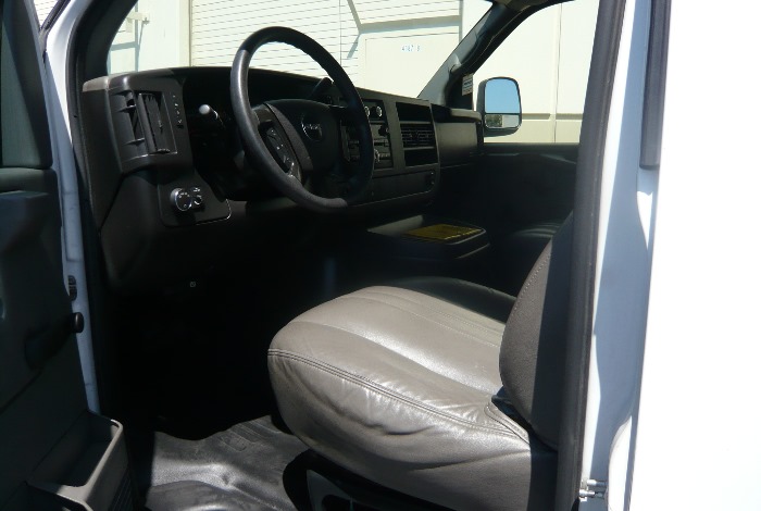 2008 GMC G3500 Extended Diesel  Refrig. Van - Inside - Driver