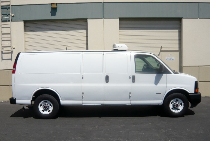2008 GMC G3500 Extended Diesel  Refrig. Van - Passenger Side View