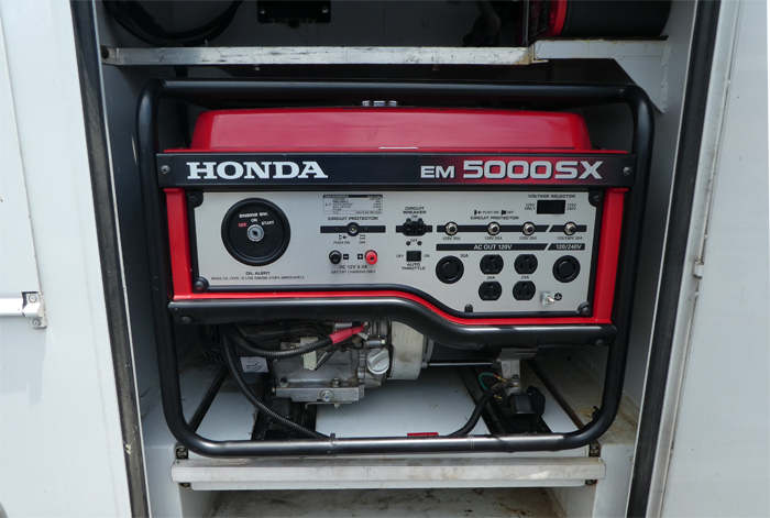 2010 Ford F-450 XLT 4 x 4 Mechanic’s Truck - Honda Generator