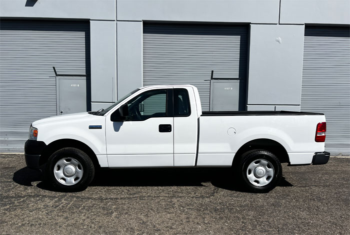 2005 Ford F-150 - Driver Side