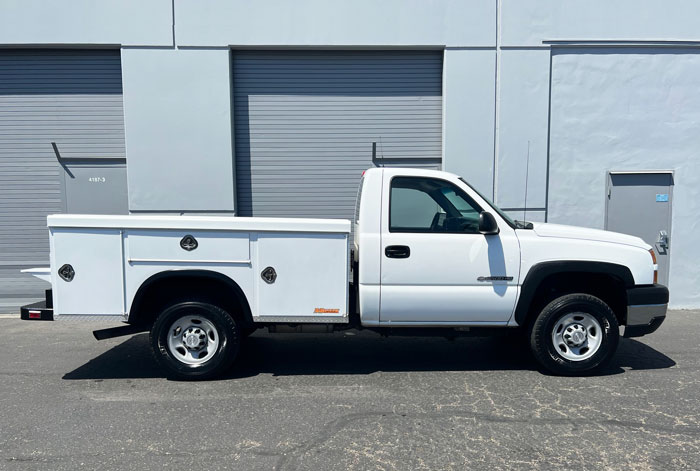 2006 Chevy Silverado 2500 HD Utility - Passenger