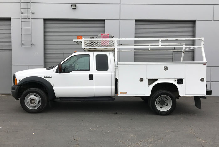 2006 Ford F-450 Super Duty XL 4 x 4 Super Cab Utility - Driver Side