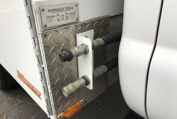 2006 Ford F-450 Super Duty XL 4 x 4 Super Cab Utility - Hydraulic Power Circuit