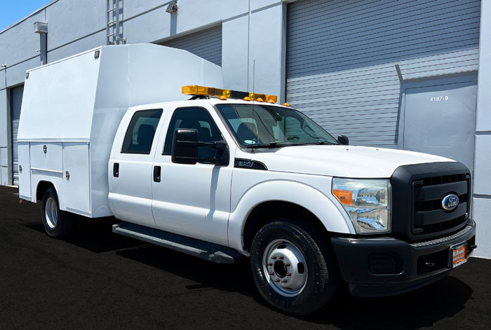 2011 Ford F-350 Crew Cab Utility w/ Only 6k mi. 