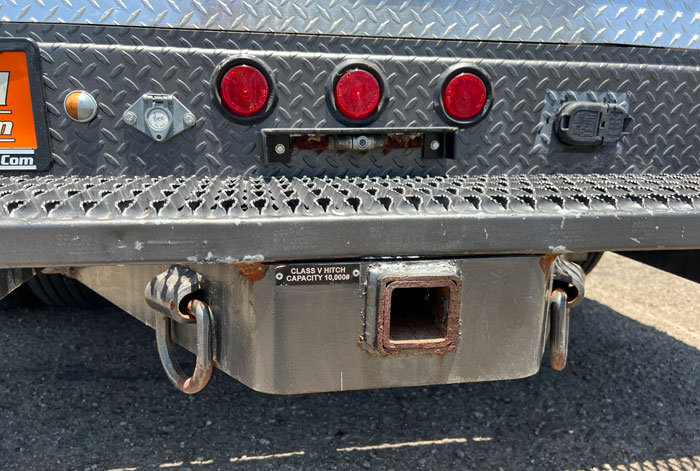2011 Ford F-350 Utility - Tow Package
