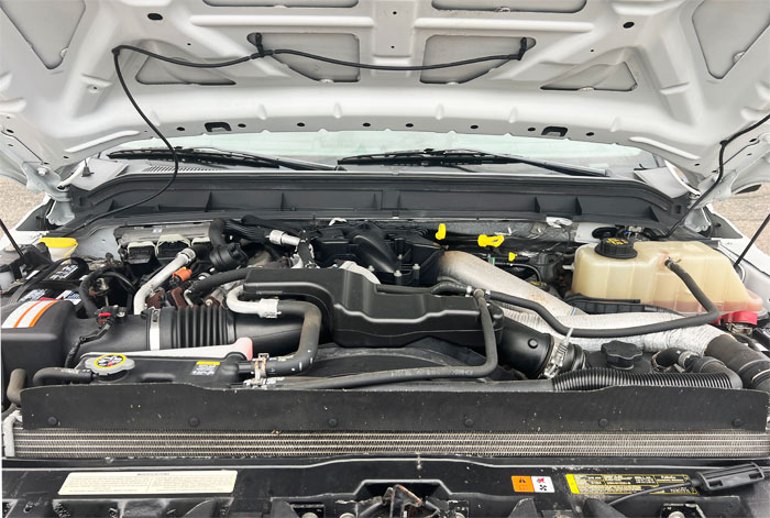 2012 Ford F-450 Utility -  Engine Compartment