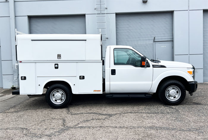 2016 Ford F-250 Utility - Passenger