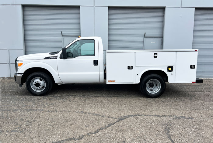 2016 Ford F-350 Utility - Driver