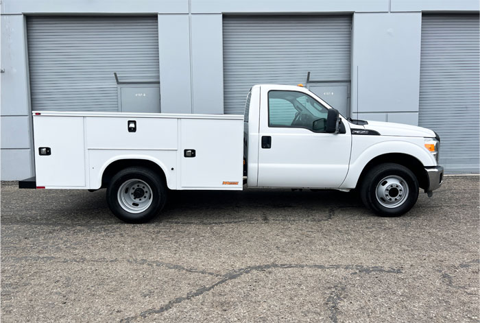 2016 Ford F-350 Utility - Passenger