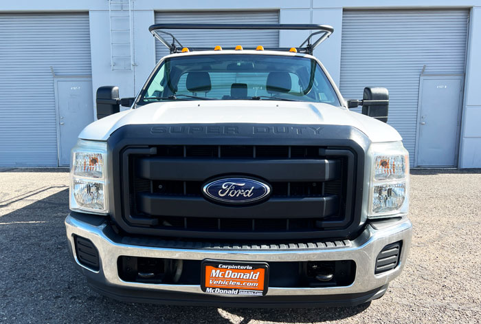 2016 Ford F-350 Utility - Front 