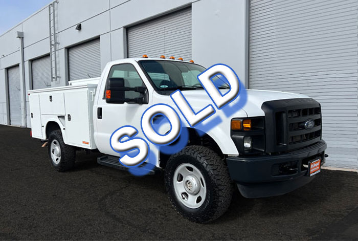2009 Ford F-350 4WD 9' Utility w/ Only 40K  